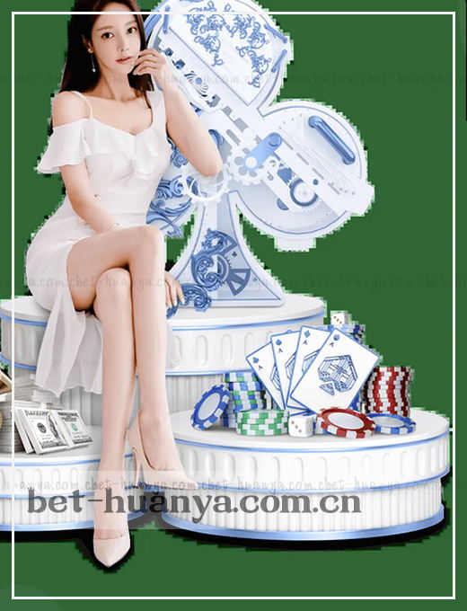 球员射门瞬间，比分2-1实时显示在屏幕上方。